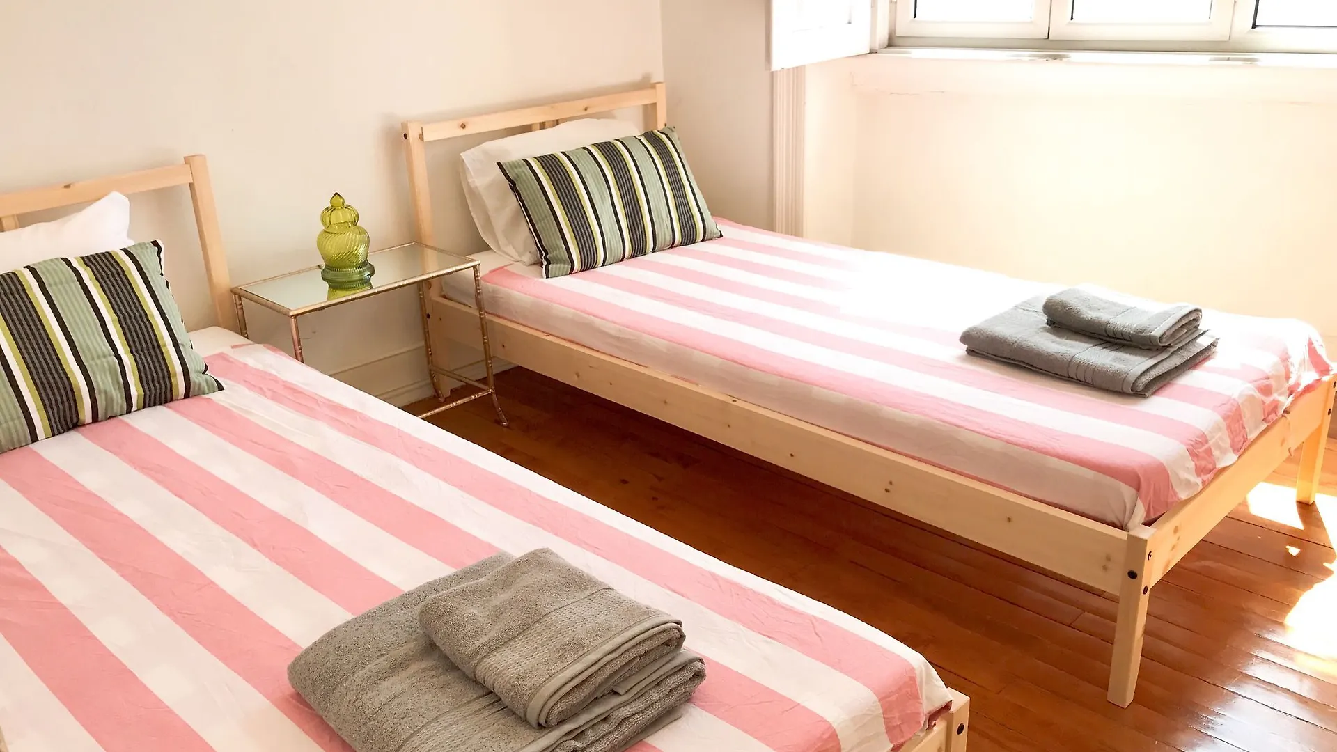 Avenidas Novas By Homing Lisbona Appartamento