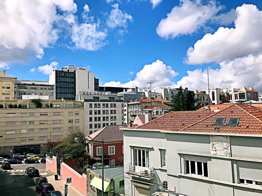 Apartment Avenidas Novas By Homing Lisbon